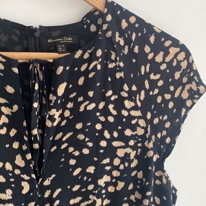 Animal print patterned dress w/ capped sleeves